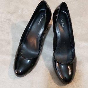 Calvin klein size 7 1/2M chuck heel 3 inche heel